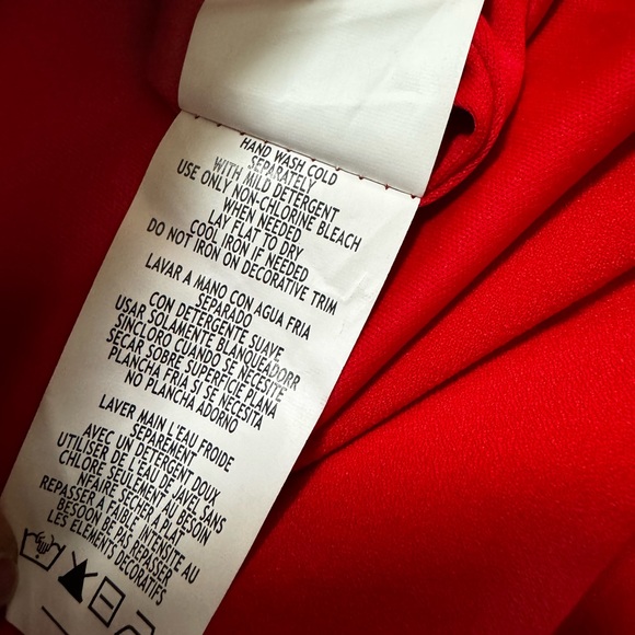 Red Dress - Picture 13 of 13